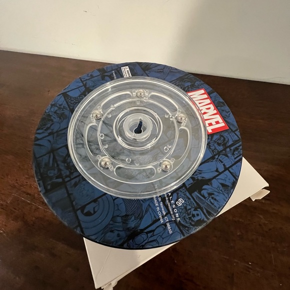 Marvel enamel pins Werewolf Captain America & The Falcon - Picture 3 of 5